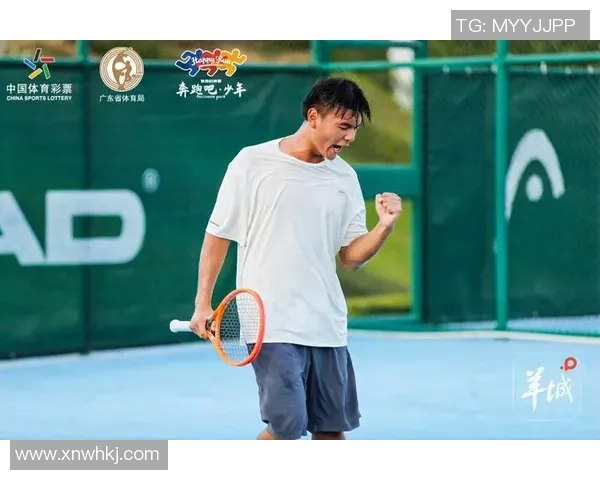 广州网球队的耐力训练揭秘：网球巨献背后的坚持与拼搏