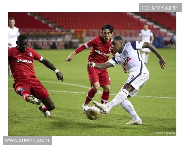 台湾银行队迎战高雄球队力争胜利展现实力与团队精神